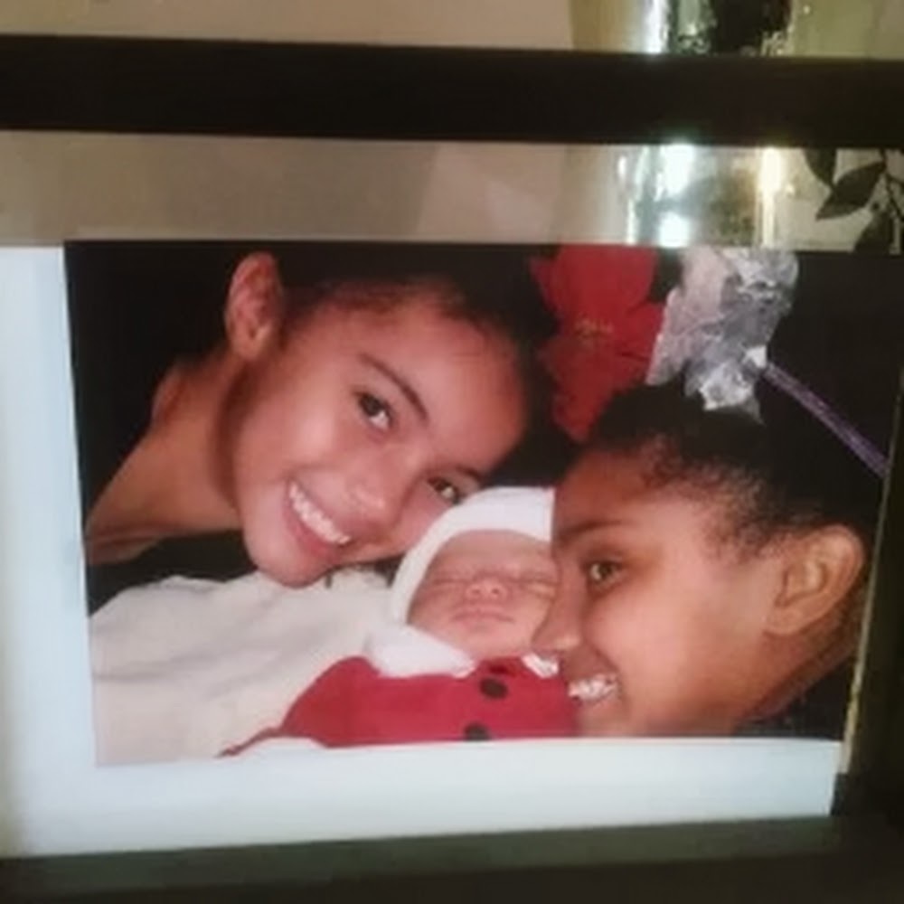 Meet your Posher, Debrah